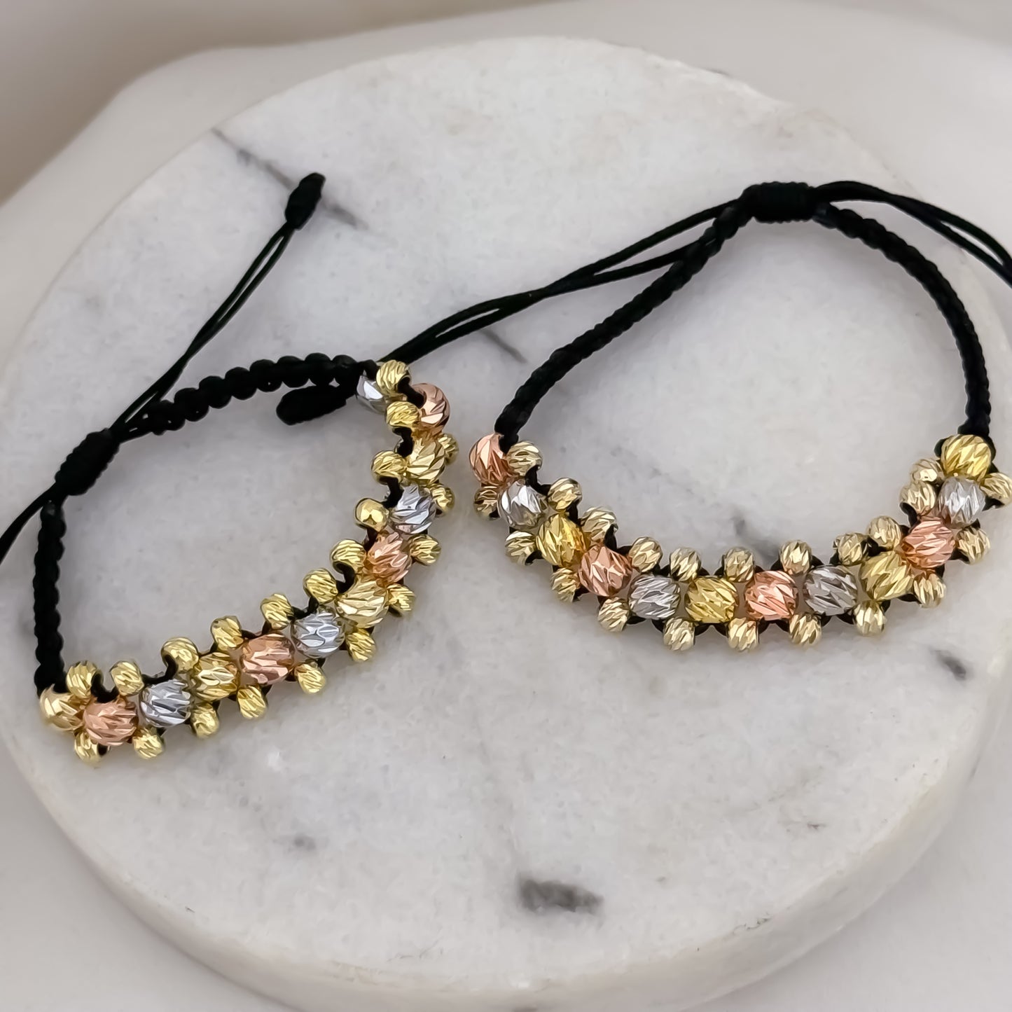 Par de Pulseras Para Parejas 3 Caris en Balin italiano de 3 Oros Tipo Oro de 18k su Labrado en Oro Laminado 18k con Garantía de por vida