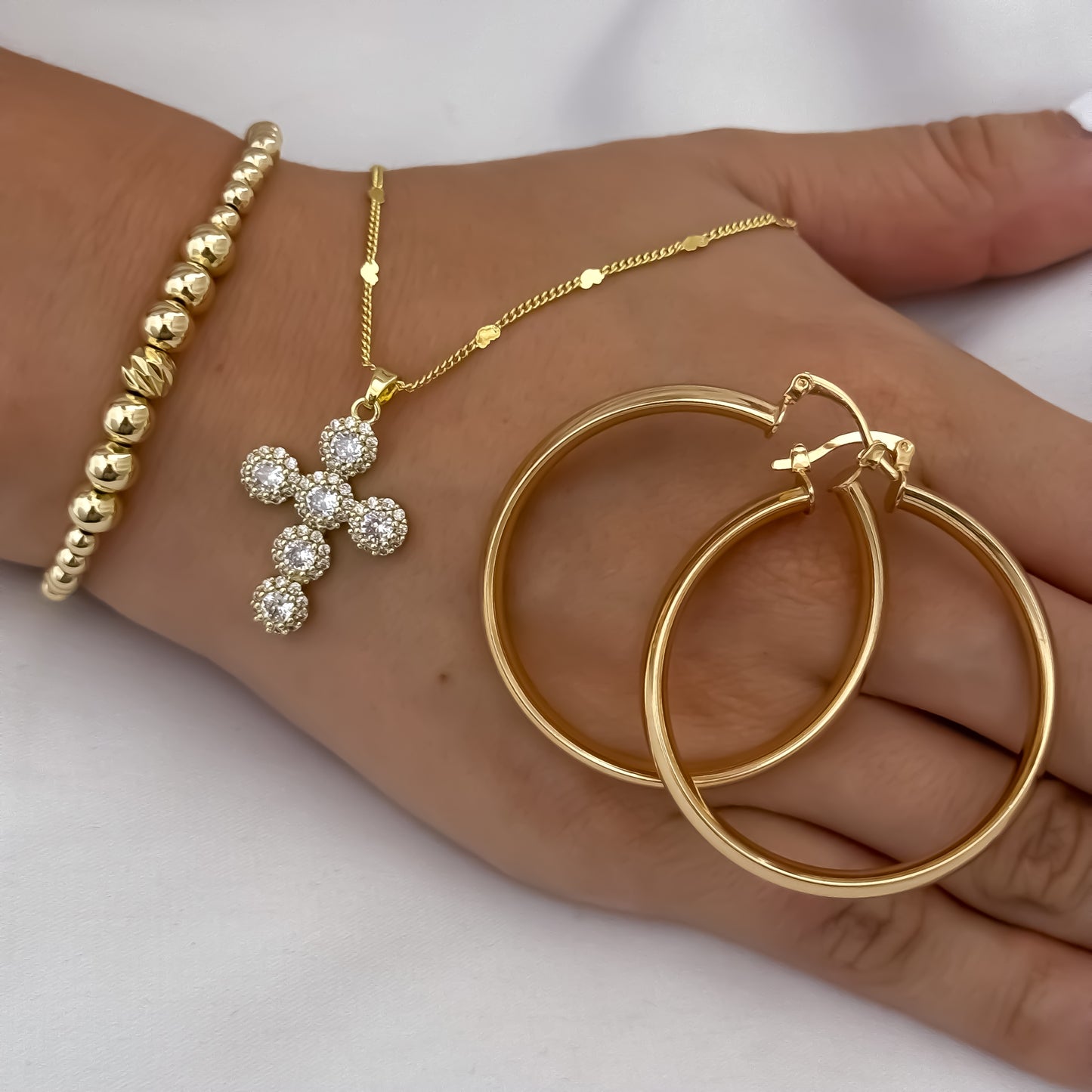 Conjunto de Cadena Tejido Cubana Corazones + Cruz Micro circones + Pulsera full Balines de 6mm + Candongas Tubular Grande de 10mm en Oro Laminado 18k con Garantia de por vida