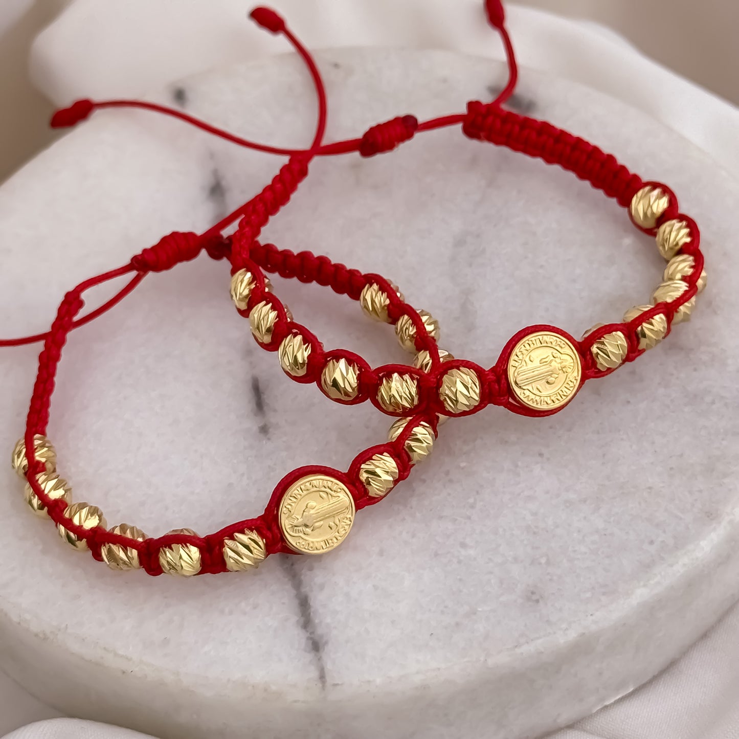 Promoción de 2 Hilos Rojos de San Benito Protección en Balin Italiano de 6mm en Oro laminado 18k con Garantia de por vida