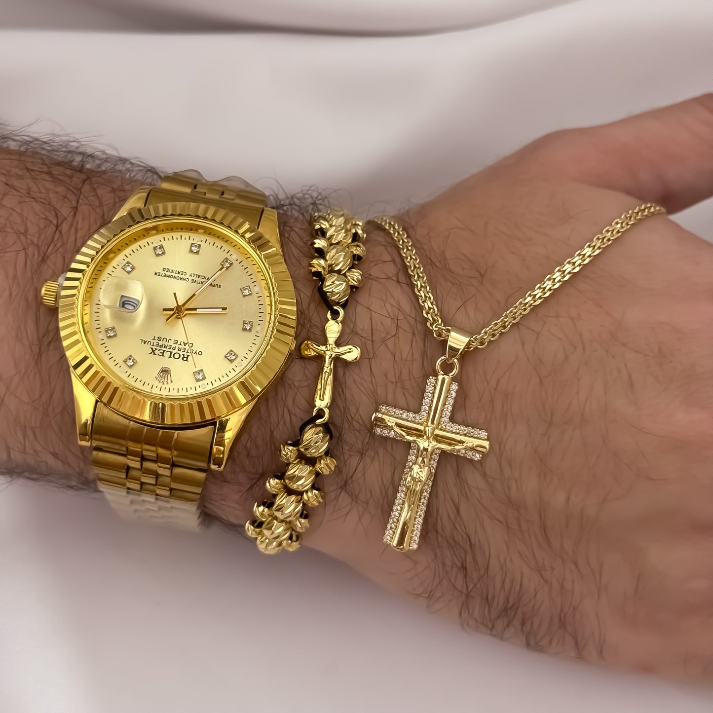 Cadena Tejido Chino de Hombre de 60cm de 3mm + Cruz Cristo Madero + Pulsera Cruz Doble Carril Balin Italiano de 6mm + Reloj Rolex 1.1 en Oro Laminado 18k con Garantia de por vida