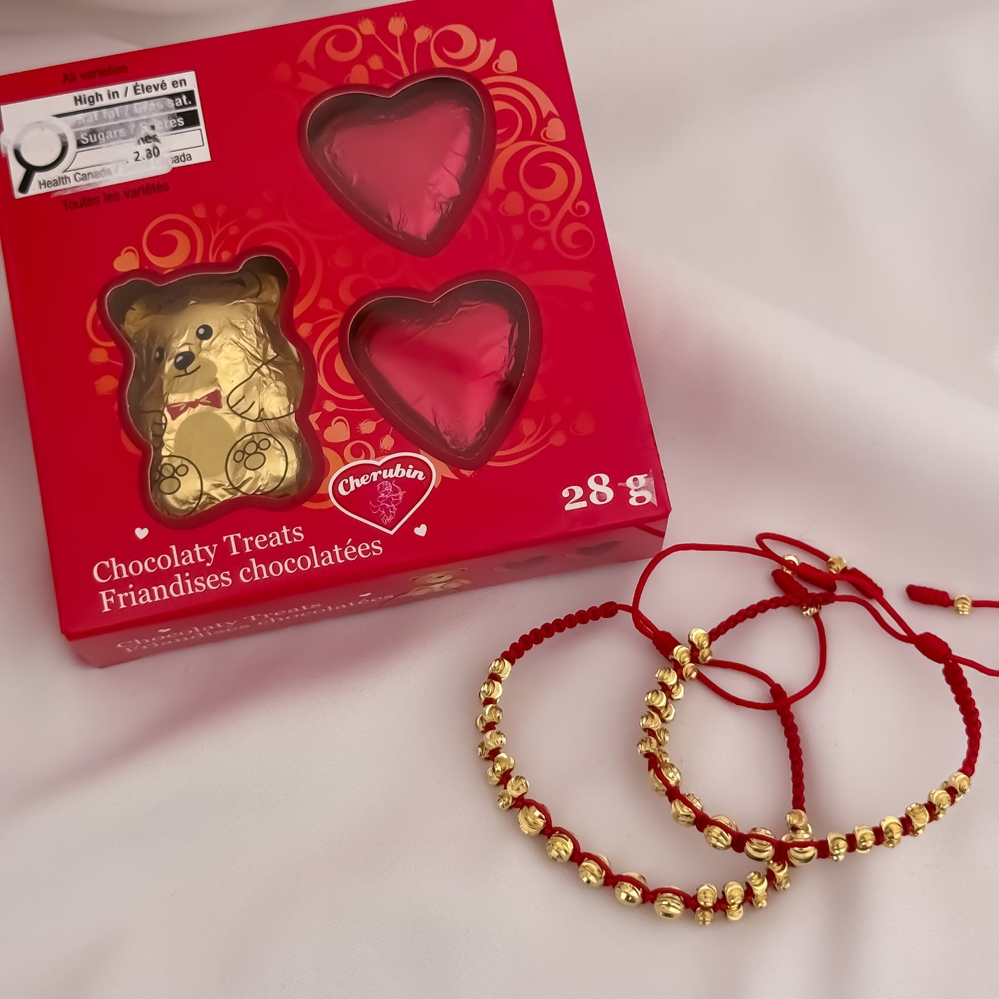 Pulseras para Parejas Hilo Rojo en Balin Italiano de 6mm & 4mm en en Oro Laminado 18k con Garantia de por vida + Chocolate San Valentín