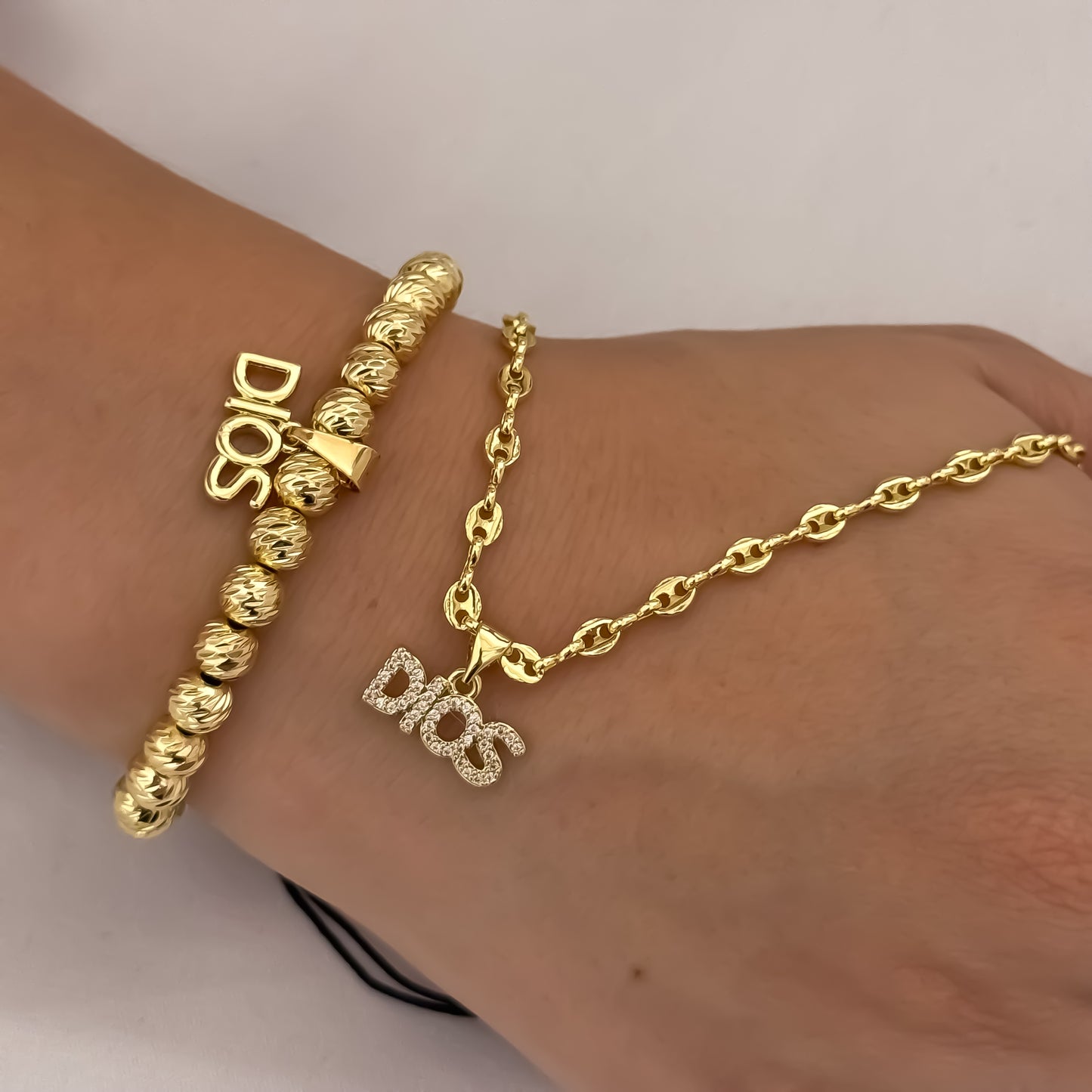 Cadena Tejido Gucci de Dama de 45cm de 3mm + Dije de DIOS + Pulseras Balin Italiano 6mm con Dije de DIOS en Oro Laminado 18k con Garantia de por vida