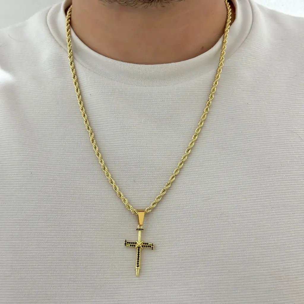 Cadena Tejido lazo grueso de Hombre de 60cm de 5mm de Grosor + Cruz clavo con micro circones negro en Oro Laminado 18k con garantia de por vida