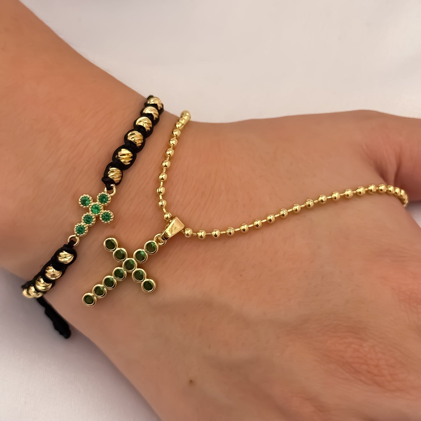Cadena Tejido Militar de Dama de 45cm de 3mm + Cruz con Micro Circones Verde Esmeralda + Pulsera Cruz Verde Esmeralda en Balin italiano de 4mm en Oro Laminado 18k con Garantía de por vida