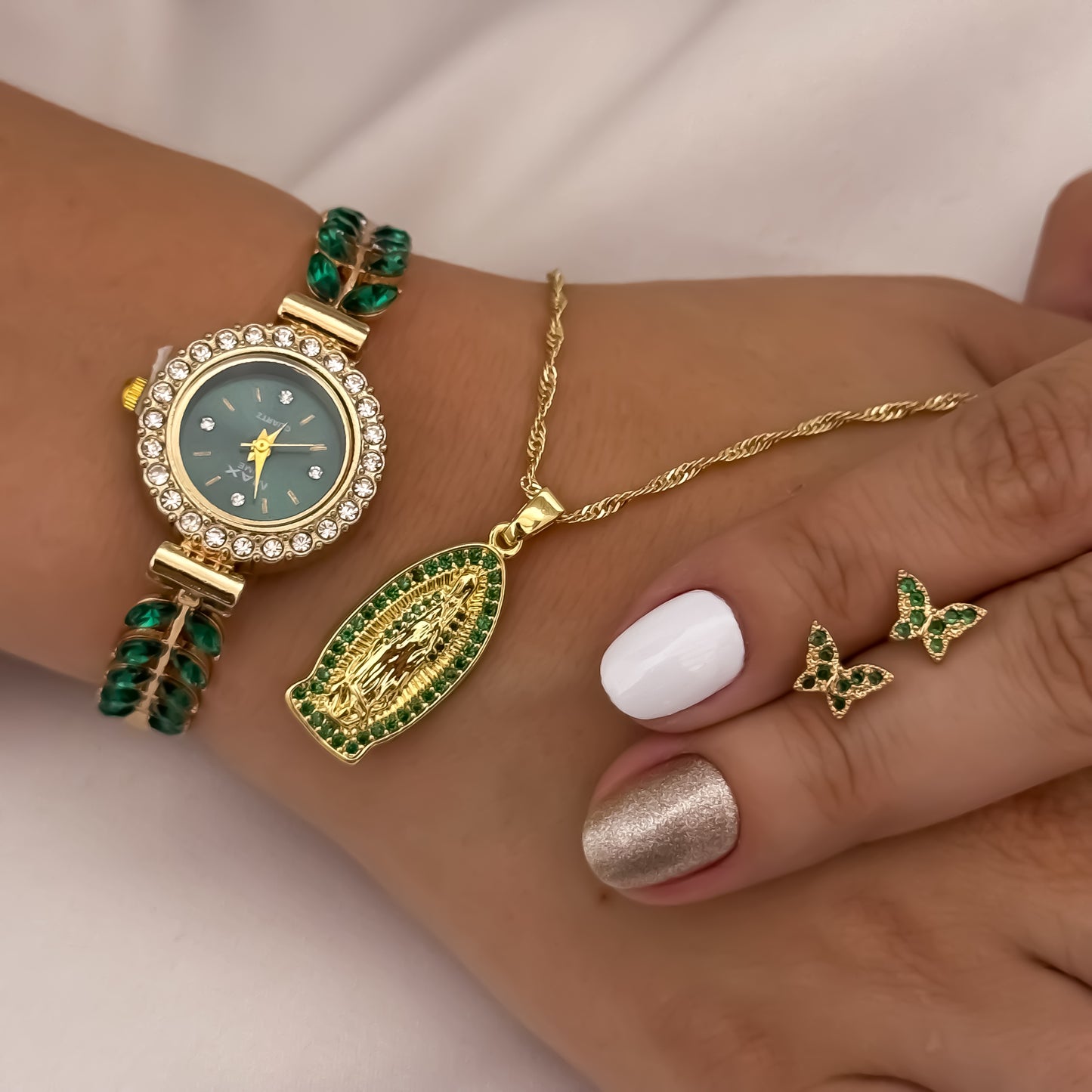 Cadena Tejido Singapur de Dama + Virgen de Guadalupe con Micro Circones verde + Topo Mariposa en Oro Laminado 18k con Garantia de por vida + Reloj de Dama Max