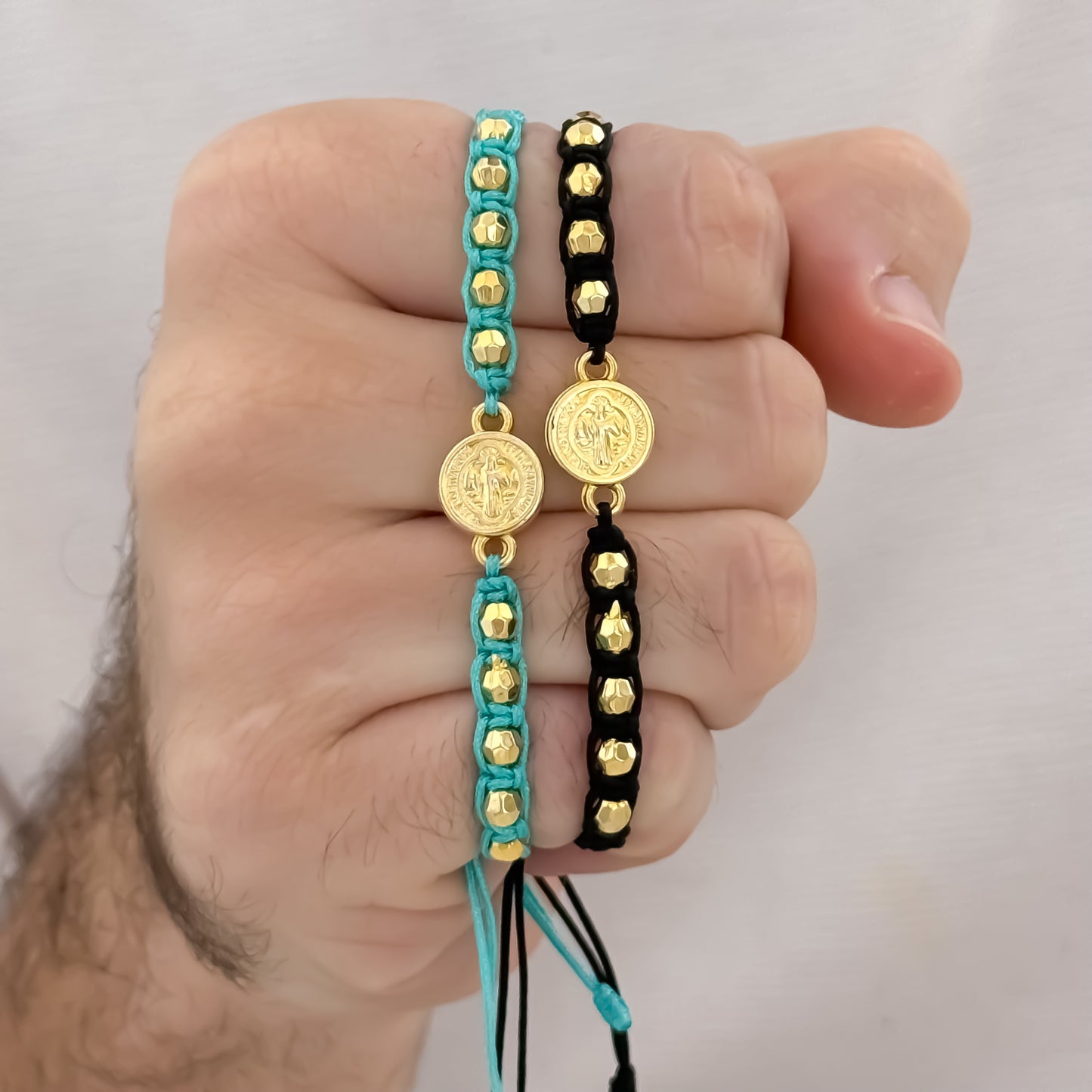 Promocion de 2 Pulseras de San Benito Protección con Balin Italiano de 5mm en Oro Laminado 18k con Garantia de por vida