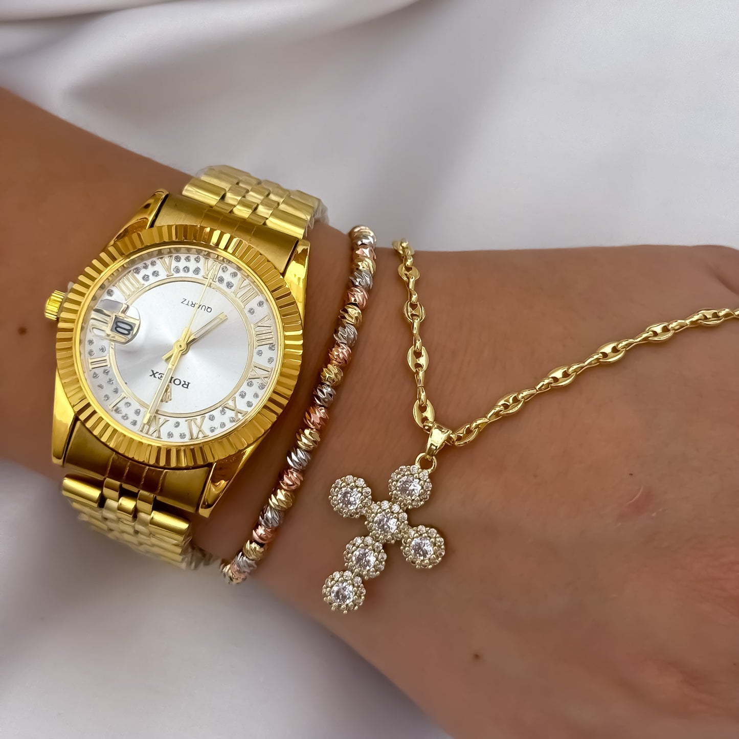 Cadena Tejido Gucci de Dama de 45cm de 3mm de Grosor + Cruz con Micro circones Cristal + Pulsera de 3 Oros en Balin Italiano + Reloj Rolex de Dama en Oro Laminado 18k