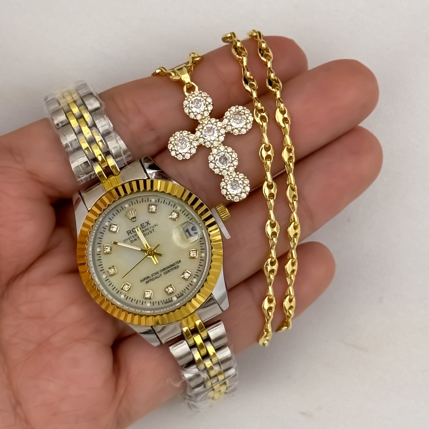 Cadena Tejido Gucci de Dama de 45cm de 3mm  + Cruz Con Micro circones en Oro Laminado 18k