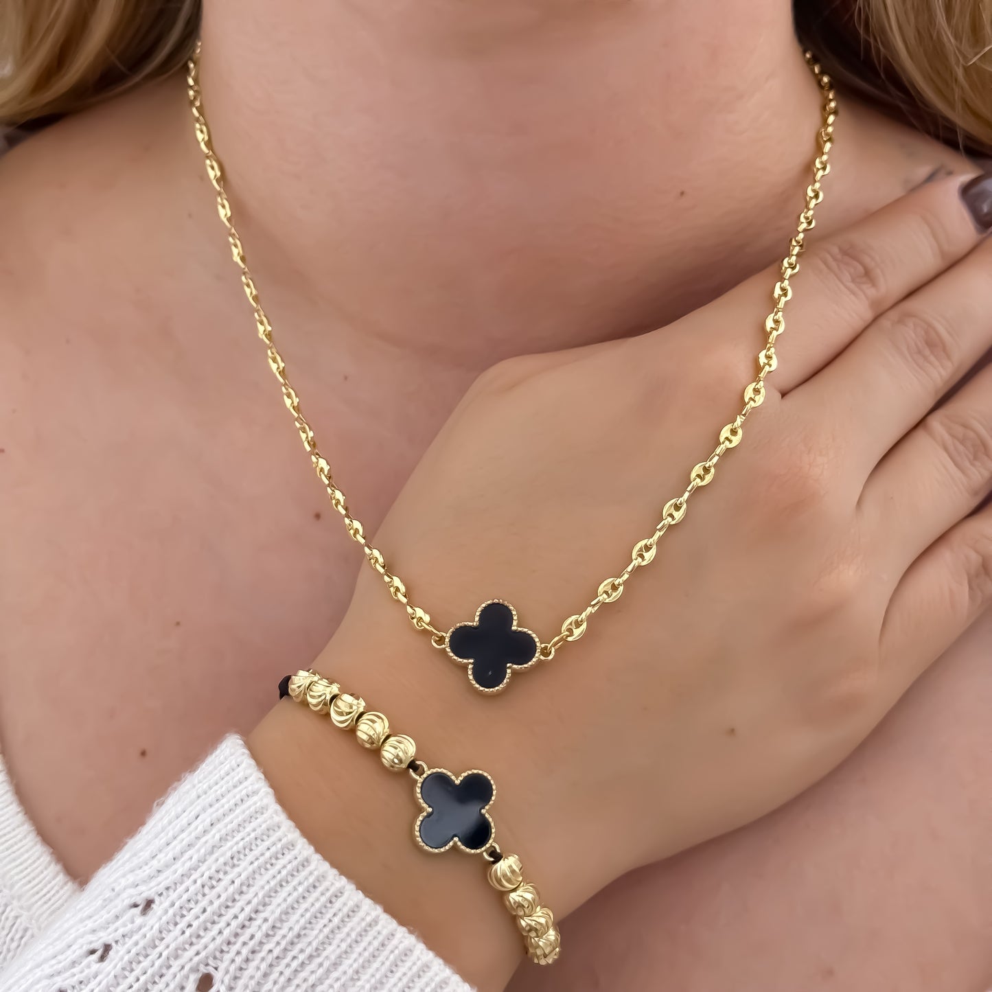 Choker Tejido Gucci con Dije Van Cleef Negro e de 40cm + Pulseras Van Cleef balin Italiano de 6mm en Oro Laminado 18k con Garantia de por vida