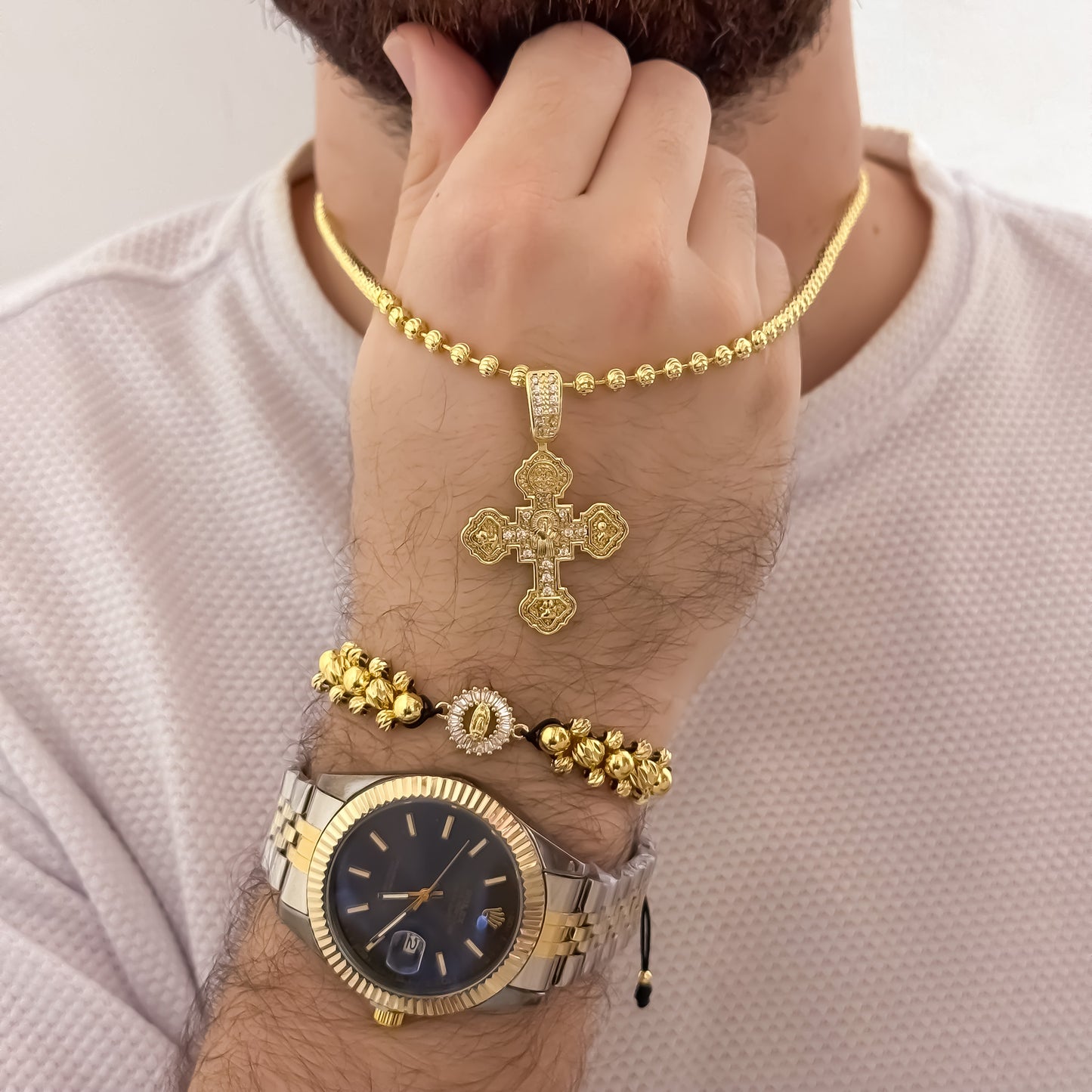 Cadena Tejido Militar Diamantada de 60cm de 4mm + Cruz Cristo Madero Plano + Pulseras de Virgen de Guadalupe de 3 Carriles en Balin Italiano de 4mm + Reloj Rolex Vicolor en Oro Laminado 18k con Garantía de por vida