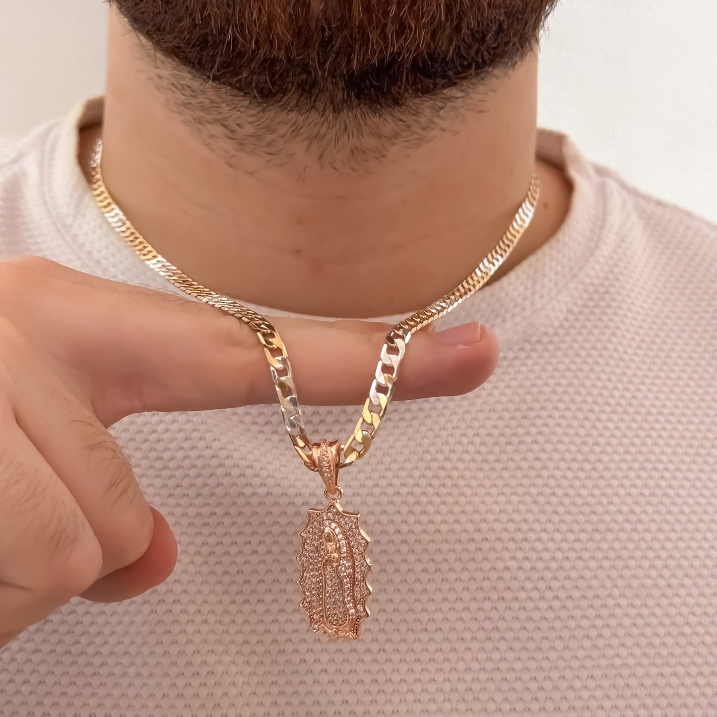 Cadena Cubana de Hombre DE 3 OROS de 60cm de 5mm de Grosor + Dije de Virgen de Guadalupe en Oro Rosa en Oro Laminado 18k con Garantia de por vida