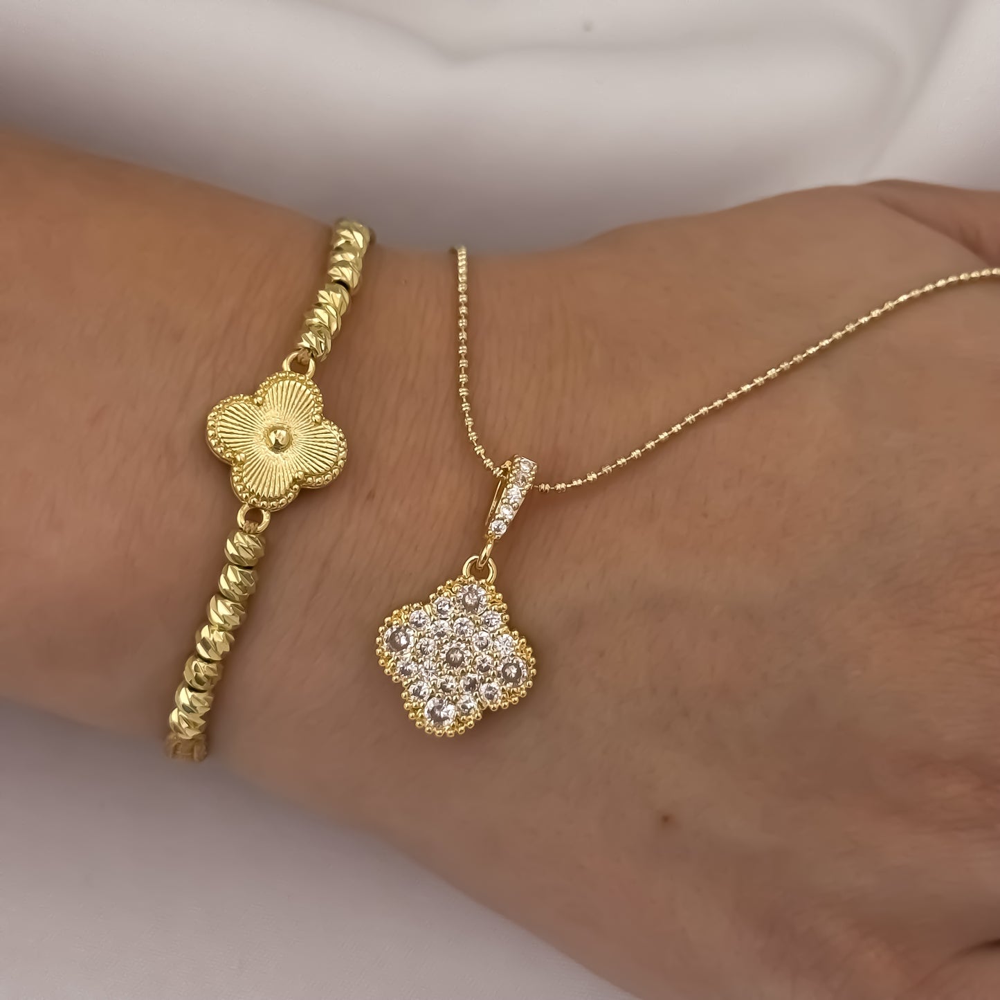 Cadena Tejido Militar de 45cm + Dije de Van Cleef con Micro Circones Cristales + Pulseras Van Cleef en Balin Italiano de 4mm en Oro Laminado 18k  con Garantia de por vida