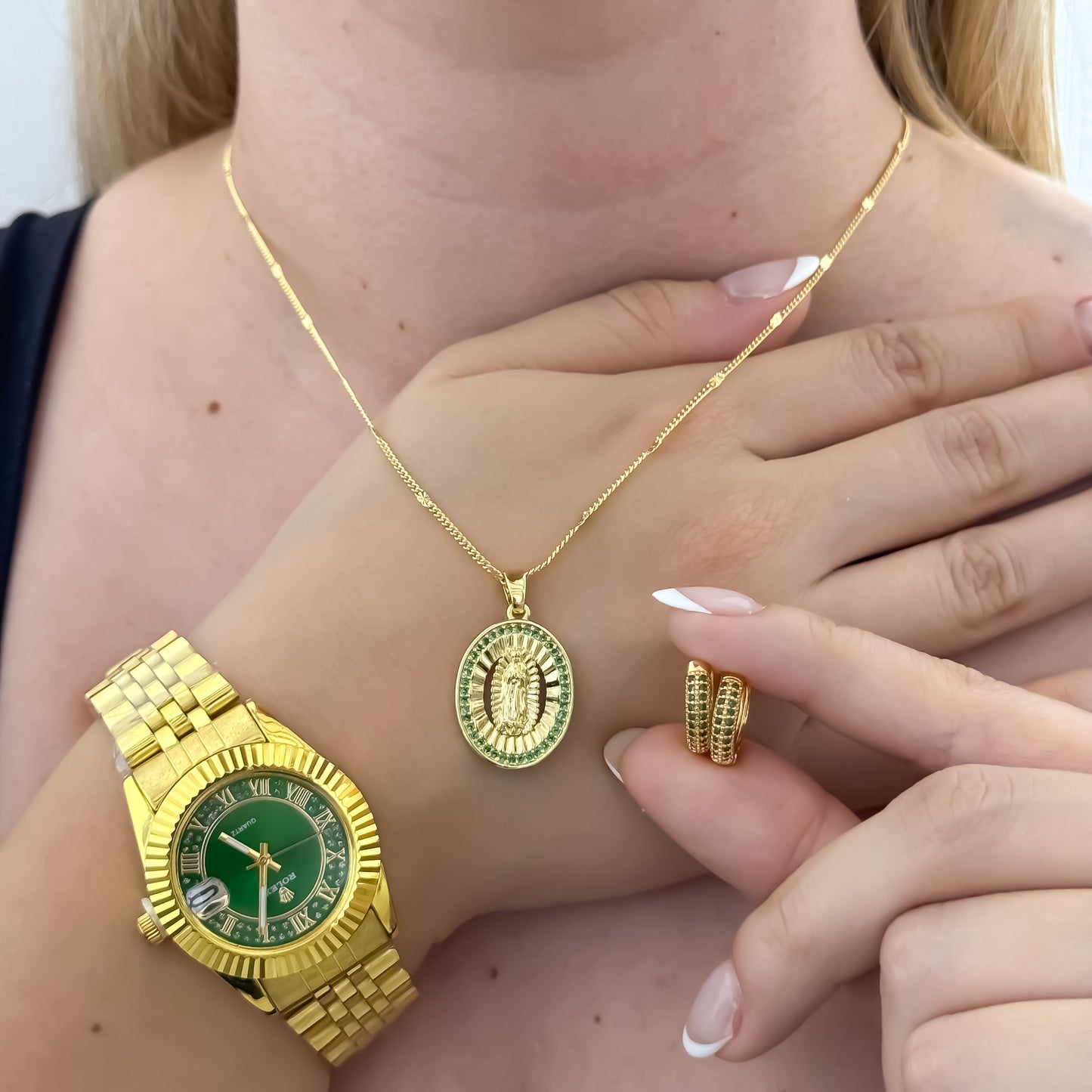 Cadena Cubana Diamantada  + Virgen de Guadalupe micro circones Verde + Candongas Verde + Reloj Rolex en Oro Laminado 18k con Garantia de por vida