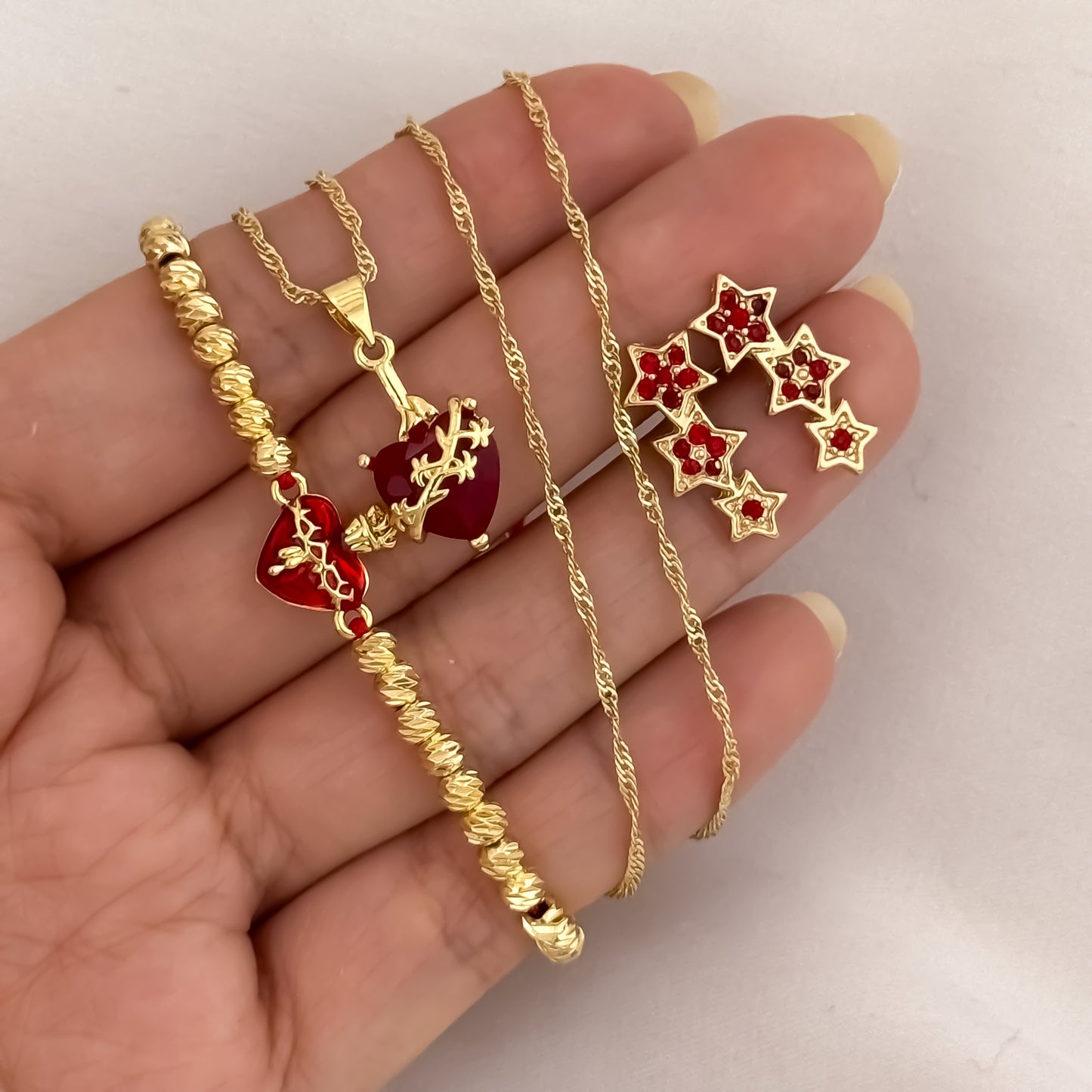 Cadena Tejido Singapur de Dama + Dije de Corazon de jesus + Pulsera de Coraozn de Jesus Balin Italiano + Topos Estrella con Circones Rojo en Oro Laminado 18k con Garantia de por vida