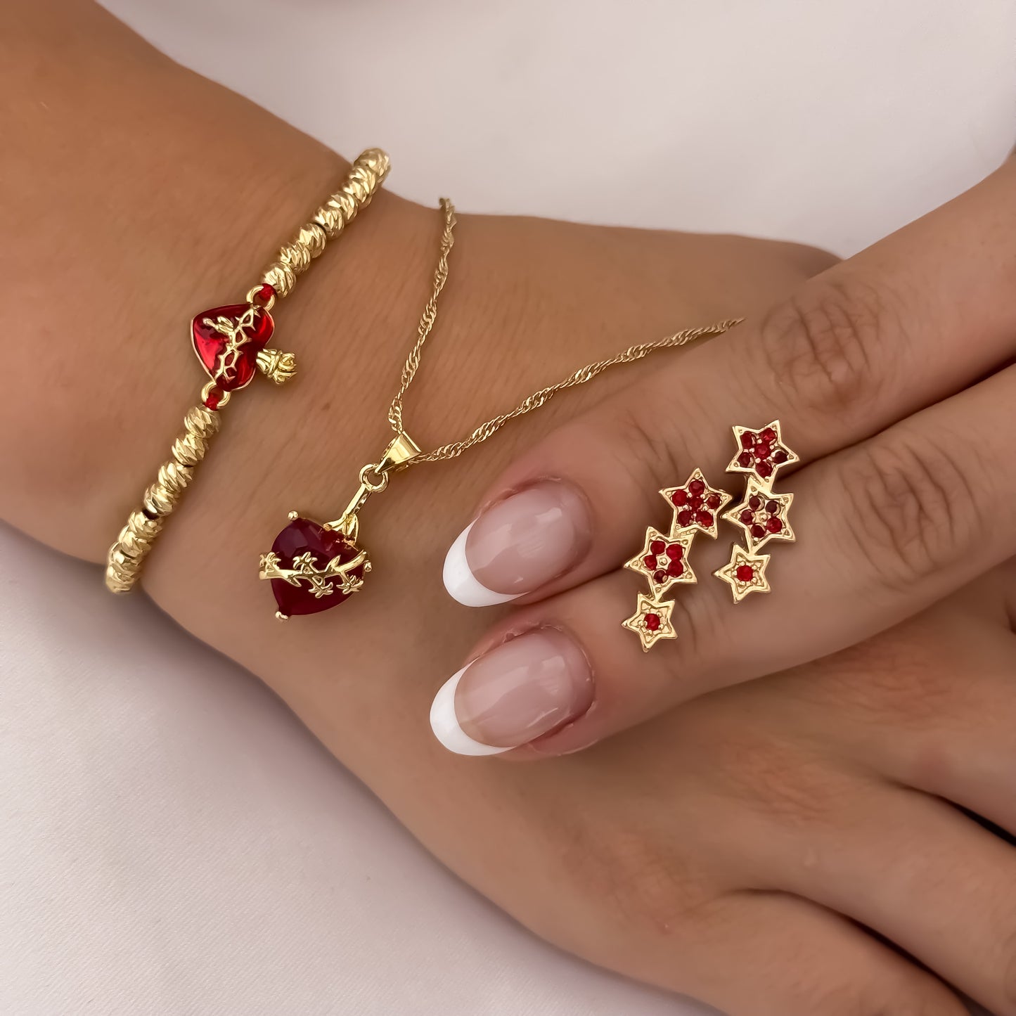 Cadena Tejido Singapur de Dama + Dije de Corazon de jesus + Pulsera de Coraozn de Jesus Balin Italiano + Topos Estrella con Circones Rojo en Oro Laminado 18k con Garantia de por vida