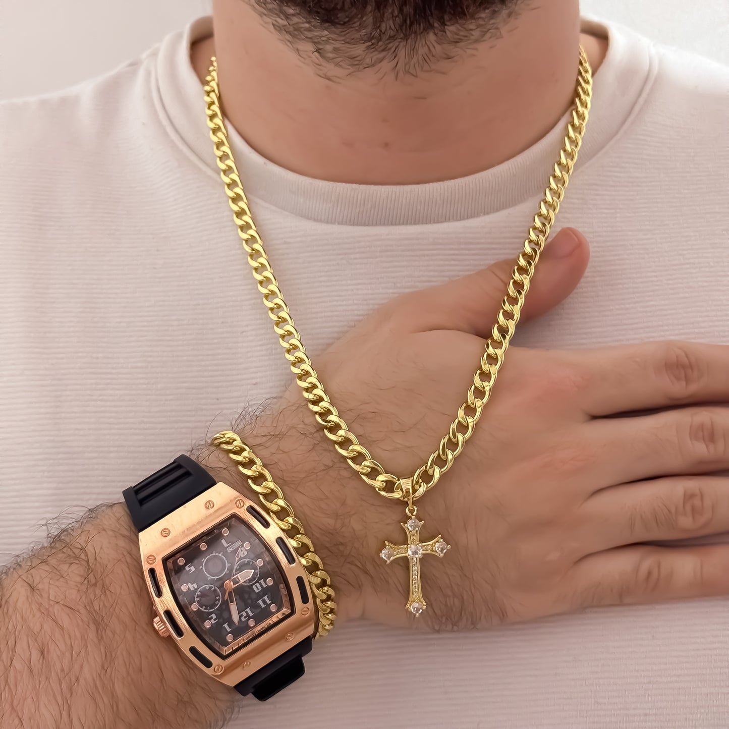 Conjunto Cubano de Hombre de 60cm de 5mm + Cruz Micro Circones + Pulsera Cubana de 20cm de 5mm  + Richar Dorado en Oro Lamiando 18k con con garantía de por vida