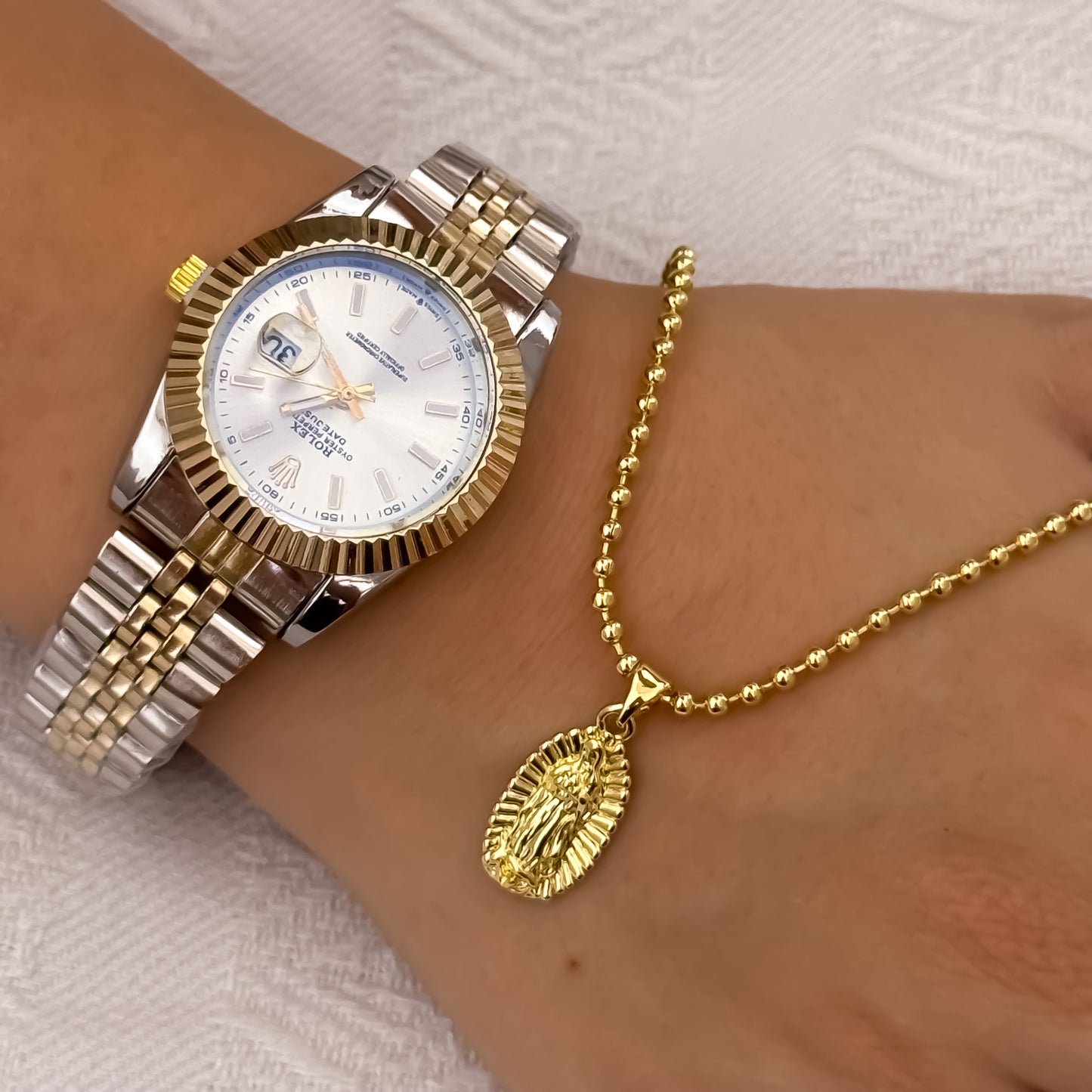 Cadena Tejido Militar de Dama de 45cm + Virgen de Guadalupe Tallada + Reloj Rolex de Dama Garantiazada en Oro Laminado 18k con Garantia de por vida