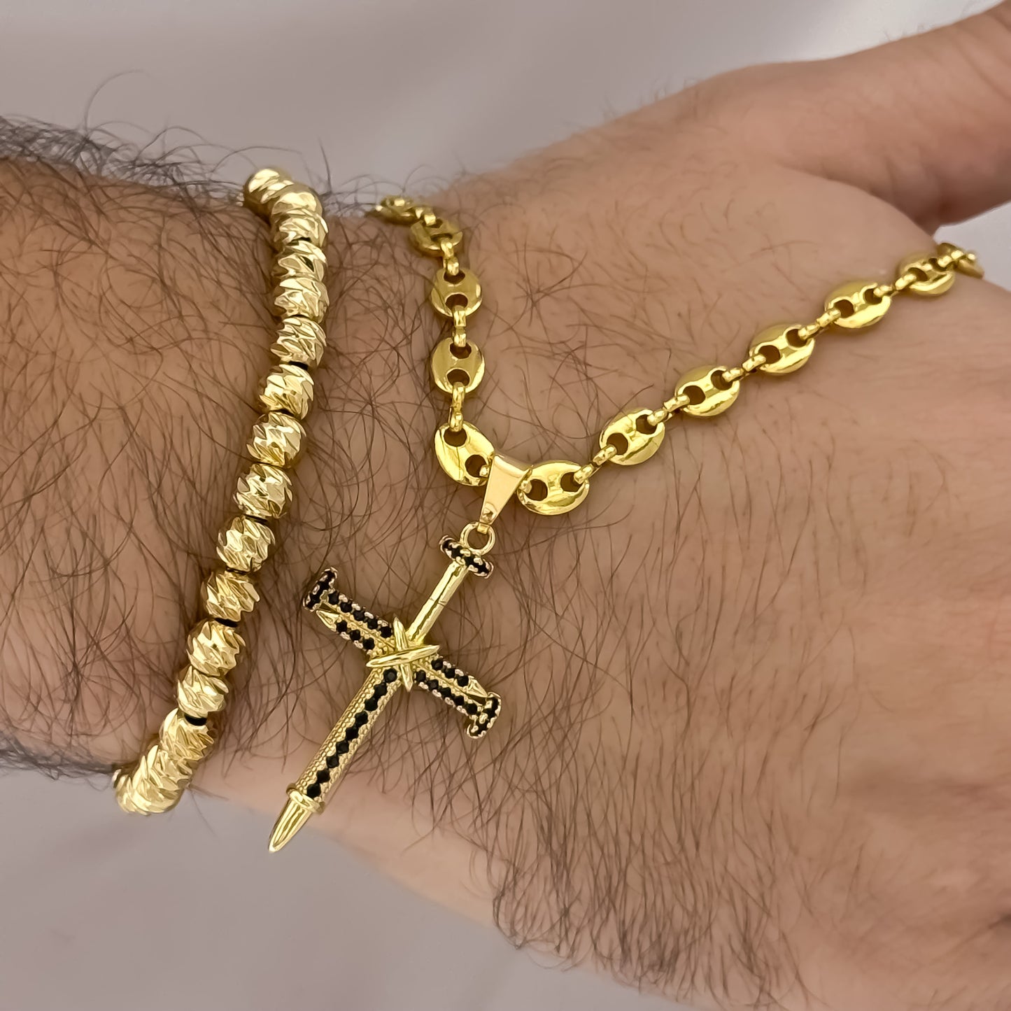 Cadena Tejido Gucci de Hombre de 60cm de 5mm + Cruz Cristo Clavo con Micro Circones Negro + Pulsera Italiana de 6mm en Oro Laminado 18k con Garantia de por vida