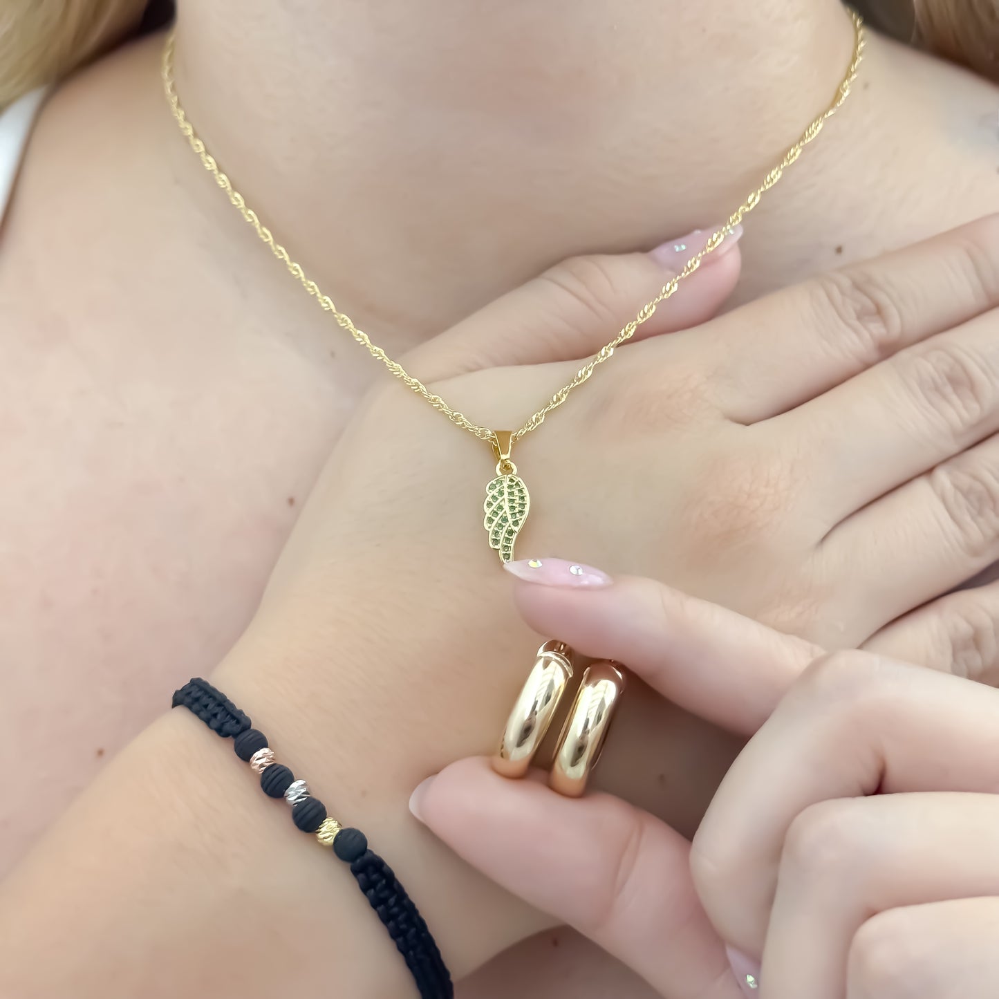 Cadena Tejido Singapur de Dama de 45cm + Alar con Circones Verde Esmeralda + Pulseras de 3 Oros Italiano + Candongas Tubular en Oro Laminado 18k con Garantia de por vida