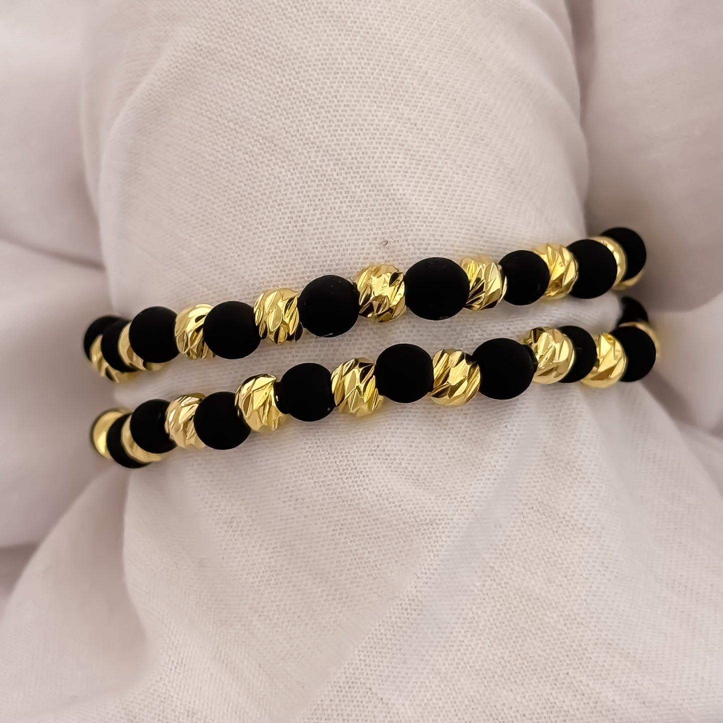 Promoción de Amor y Amistar 2 Pulseras Balin italiano de 6mm con Neopreno en Oro Laminado 18k con Garantía de por vida