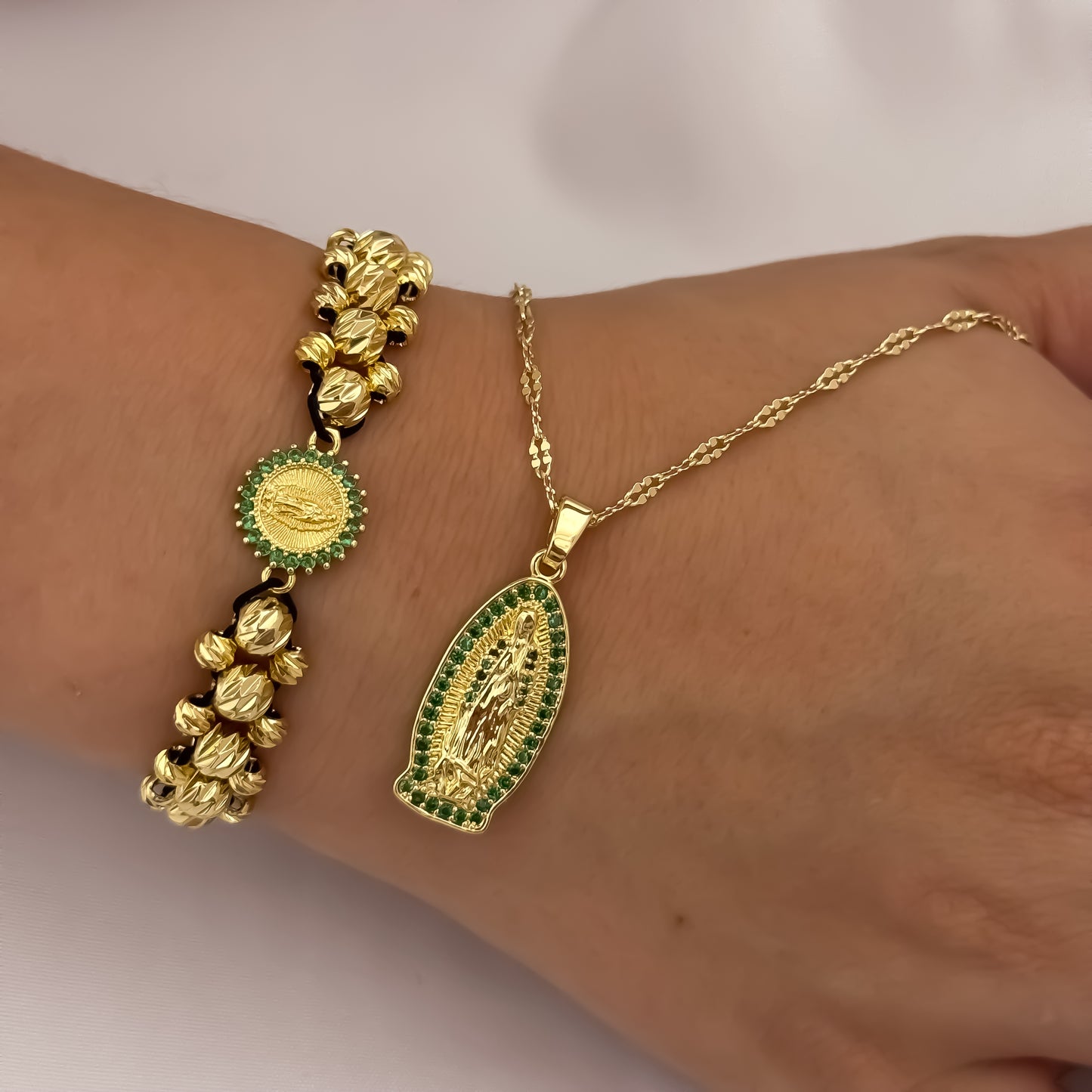Cadena Tejido Crispeta de 45cm + Virgen de Guadalupe con Micro Circones Verde + Pulsera Virgen de Guadalupe de Tres Carriles en Balin Italiano en Oro Laminado 18k con Garantia de por vida