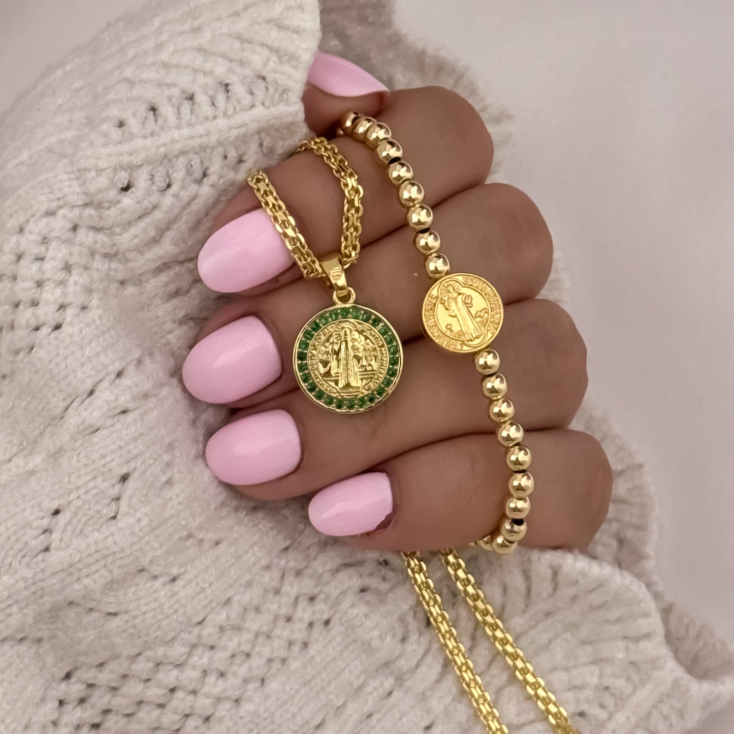 Cadena Tejido Chino de Dama de 45cm de 3mm + Medalla San Benito Circones Verde + Pulsera San Benito Full Balines en Oro Laminado 18k con Garantia de por vida
