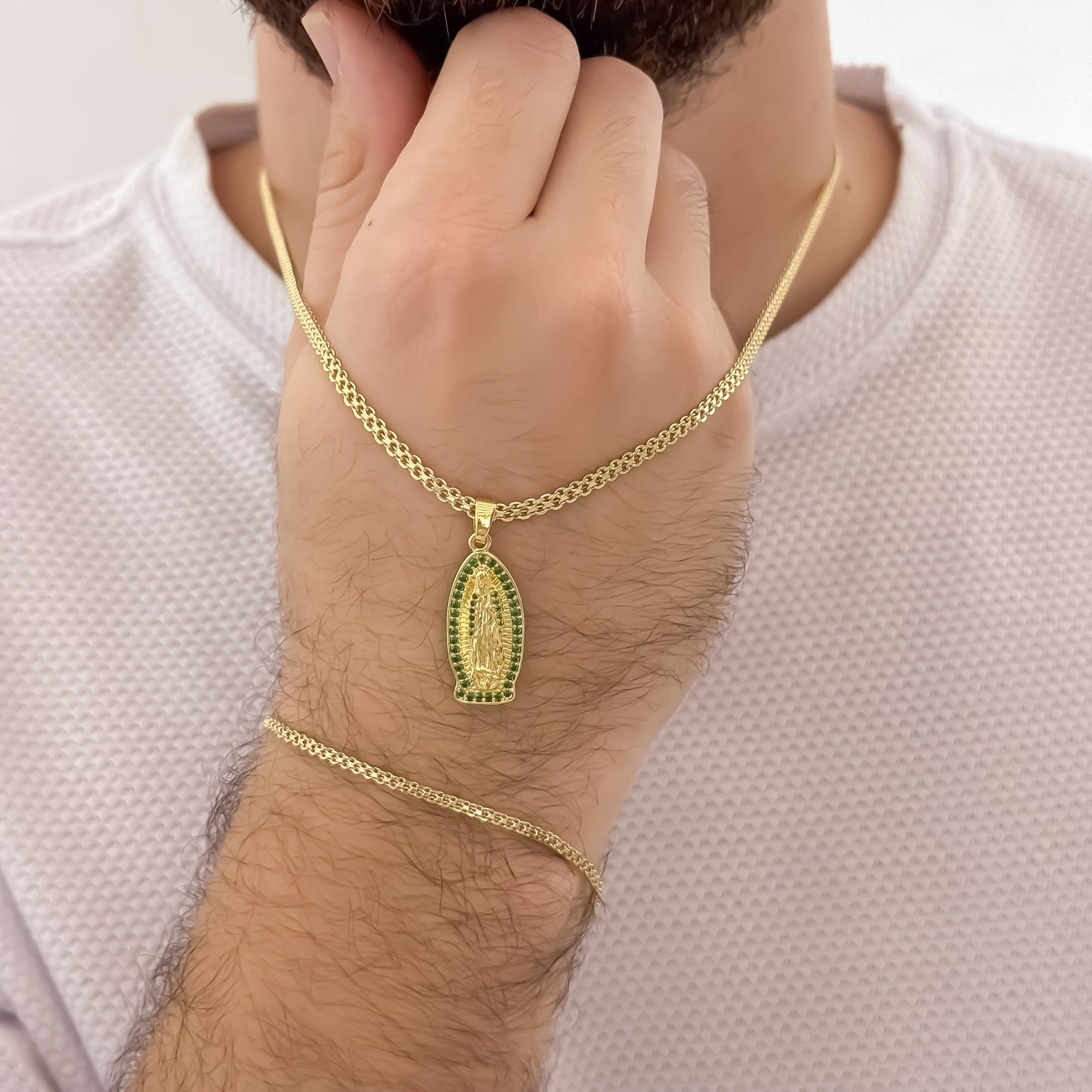 Conjunto Tejido Chino de Hombre Cadena de 60cm de 3mm + Virgen de Guadalupe con Micro Circones  Verde + Pulsera Tejido Chino de 20cm 3mm en Oro Laminado 18k con Garantia de por vida