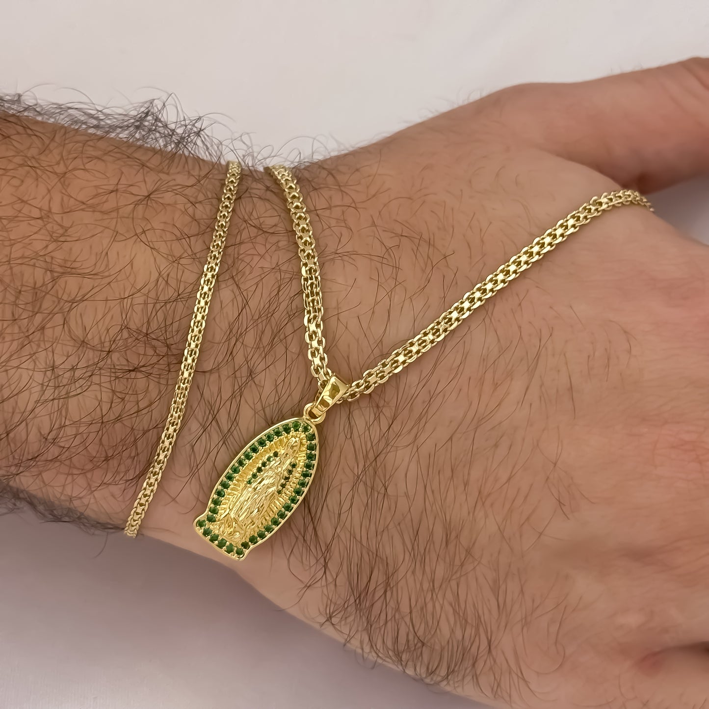 Conjunto Tejido Chino de Hombre Cadena de 60cm de 3mm + Virgen de Guadalupe con Micro Circones  Verde + Pulsera Tejido Chino de 20cm 3mm en Oro Laminado 18k con Garantia de por vida