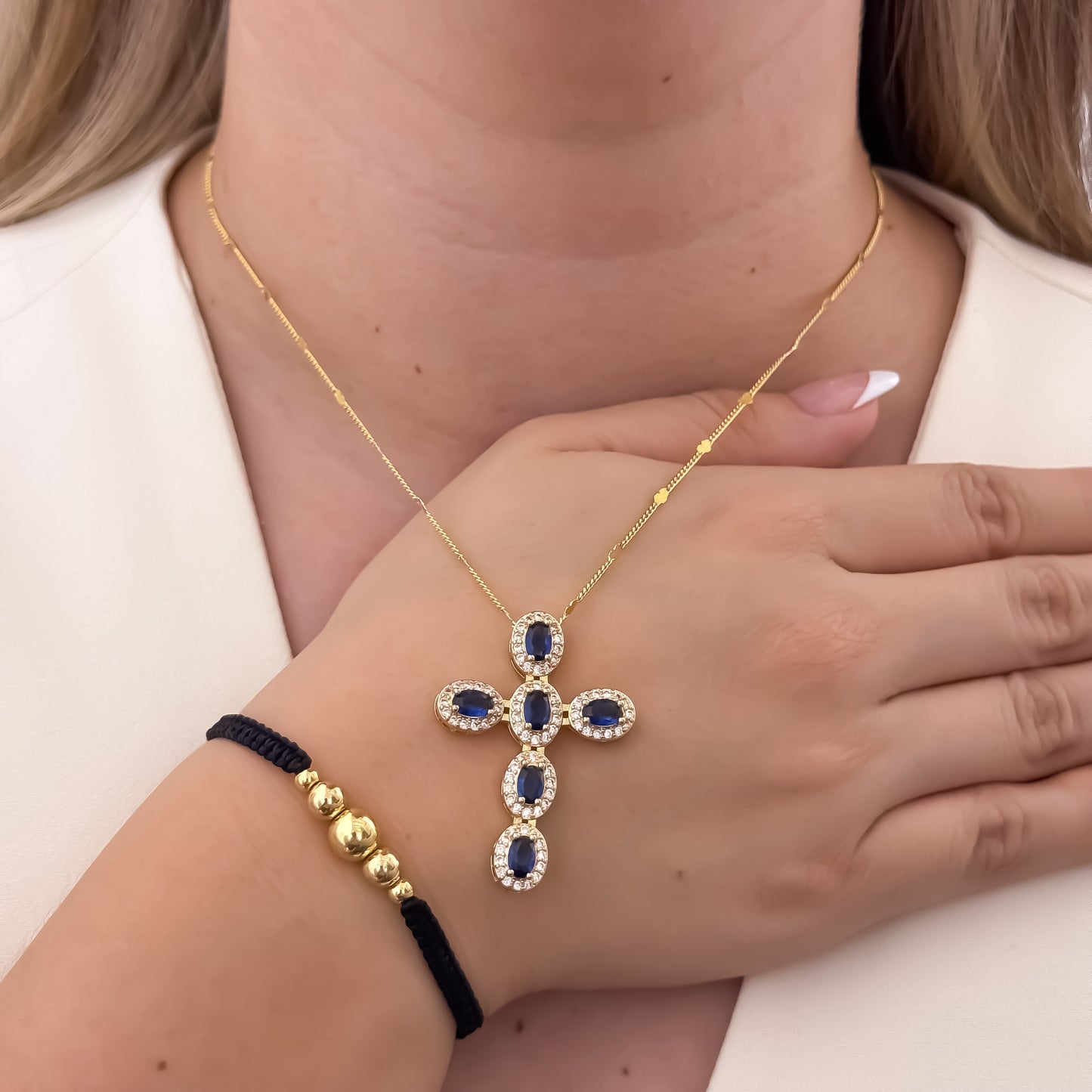 Cadena Tejido Cubana de Dama de 45cm + Cruz con Micro Circon Azul + Cristales + Pulseras Balines de 5m 6mm en Oro Laminado 18k con Garantía de por vida