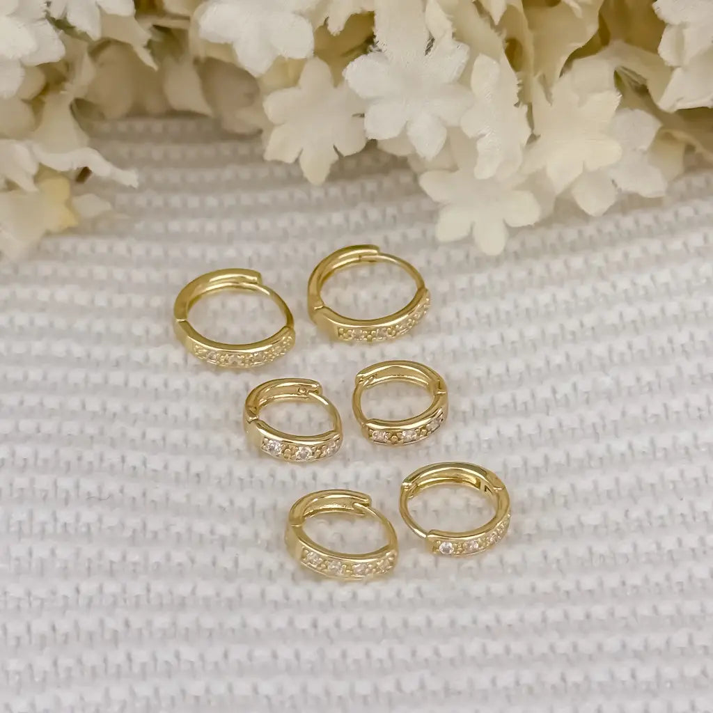 Juego de Candongas en Oro Laminado 18k - Pequeña, Mediana y Grande con Micro Circones en Oro Laminado 18k con Garantia de por vida