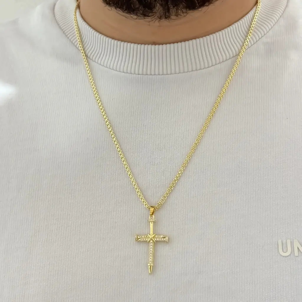 Cadena Tejido chino de hombre de 60cm de 3mm de grosor + Cruz Clavo de micro circones  cristal en Oro Laminado 18k con Garantia de por vida