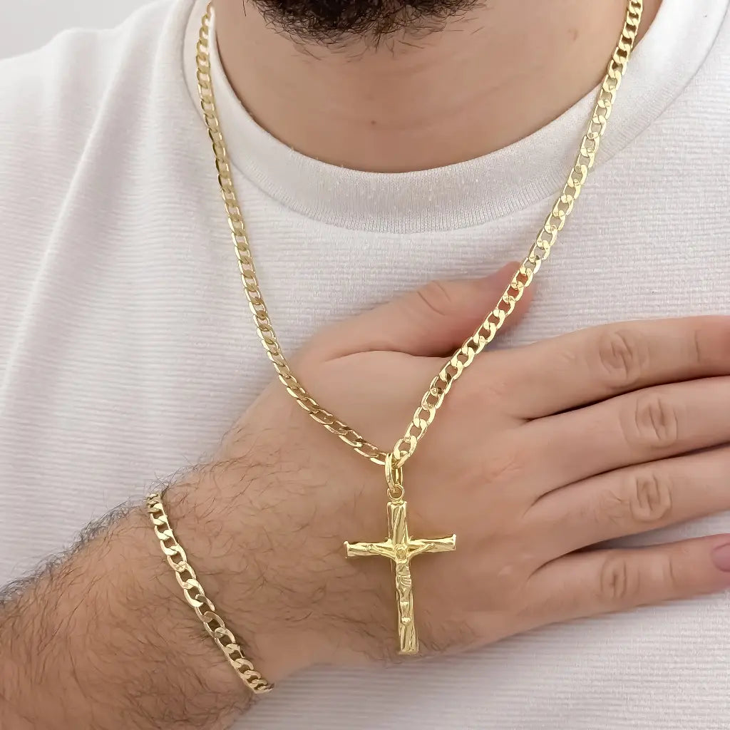 Juego de Cadena Cubana de 60cm de 4mm de Grosor + Cristo Madero + Pulsera Cubana de 20cm de 4mm de Grosor en Oro Laminado 18k con Garantia de por vida