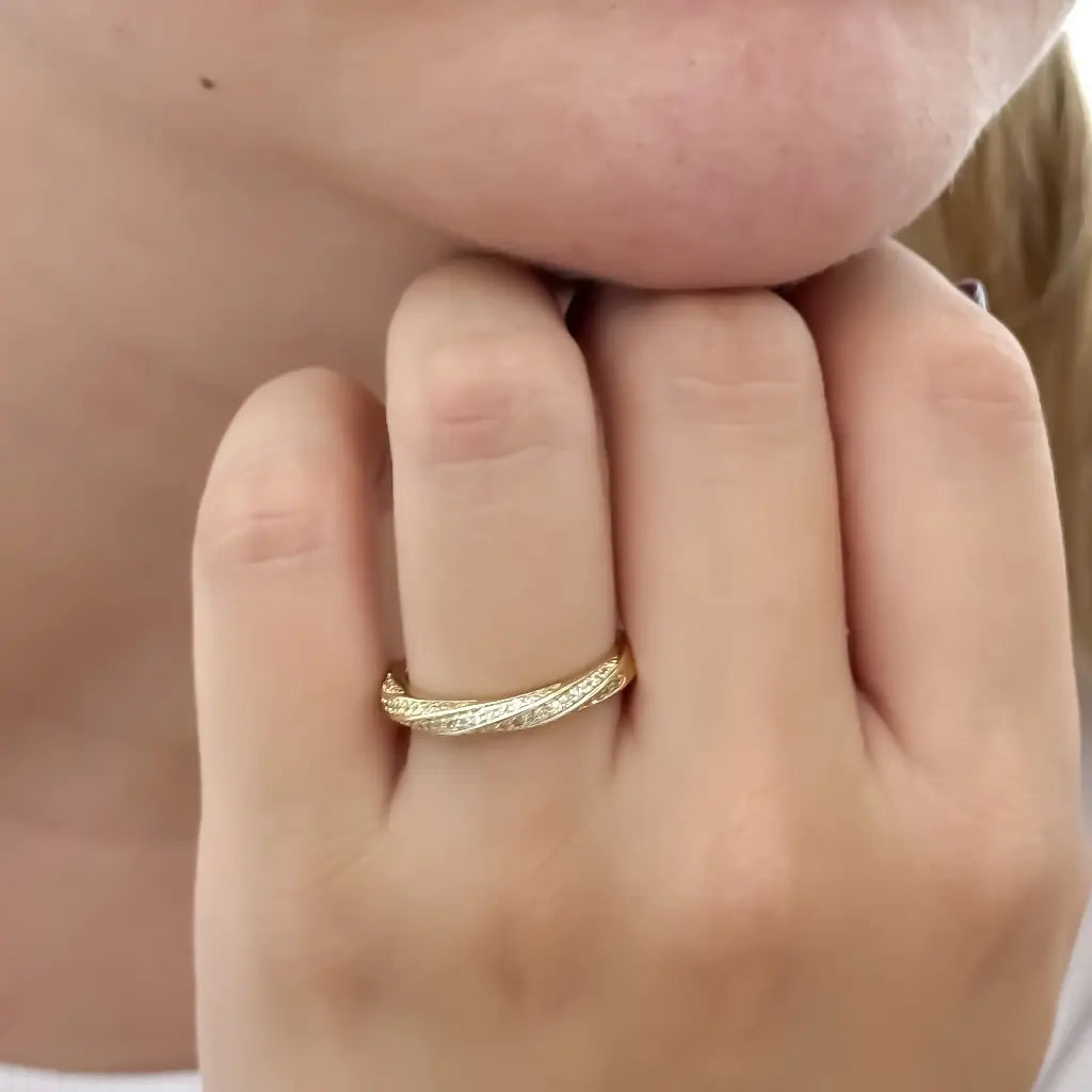 Anillo Churumbela con Micro circones cristales de Dama en Oro Laminado 18k con Garantia de por vida